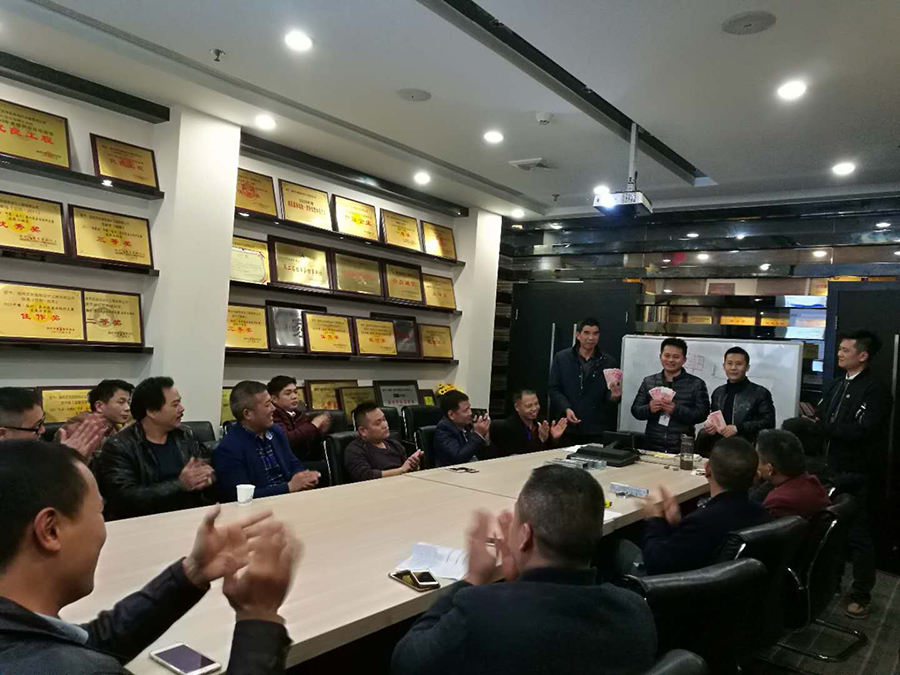 頒獎.jpg 頒獎.jpg